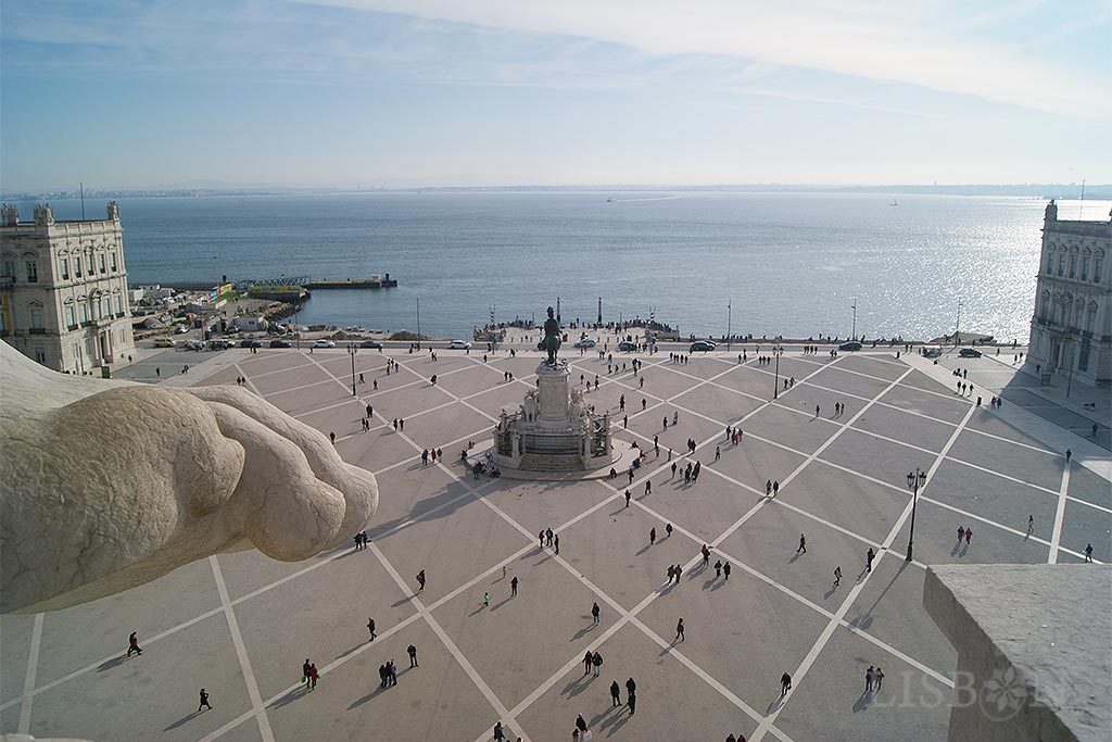 Praca do Comercio Lisbon square riverfront