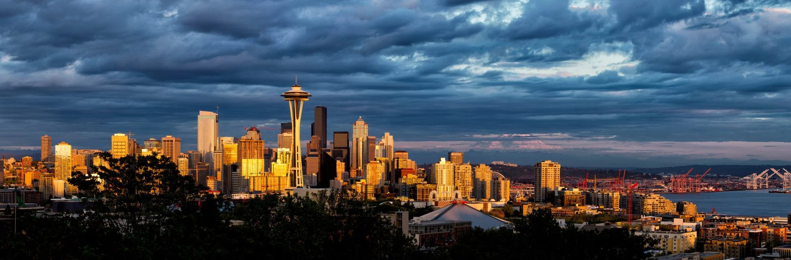 Seattle downtown skyline clouds