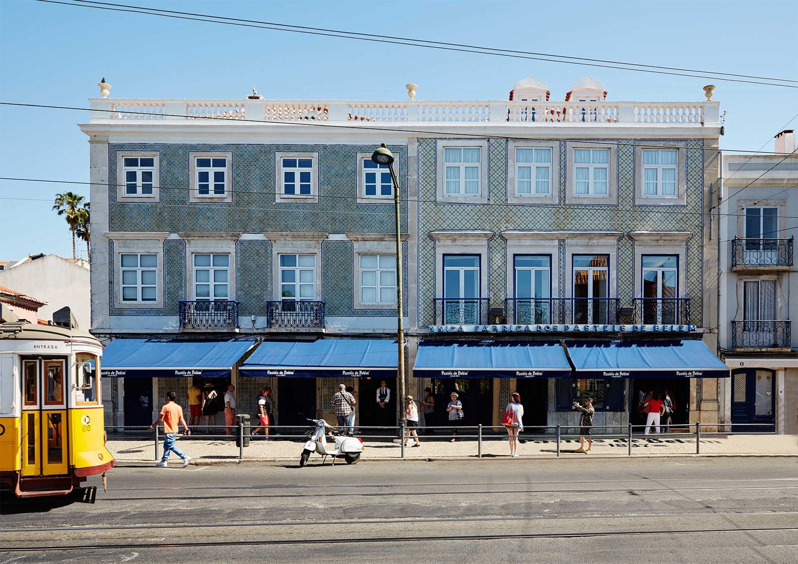 Pasteis de Belem pastelaria storefront Lisbon