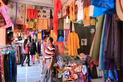 Bapu Bazaar Jaipur market street textiles