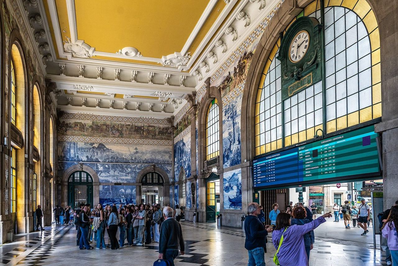 The tiled grand hall of São Bento station, Porto