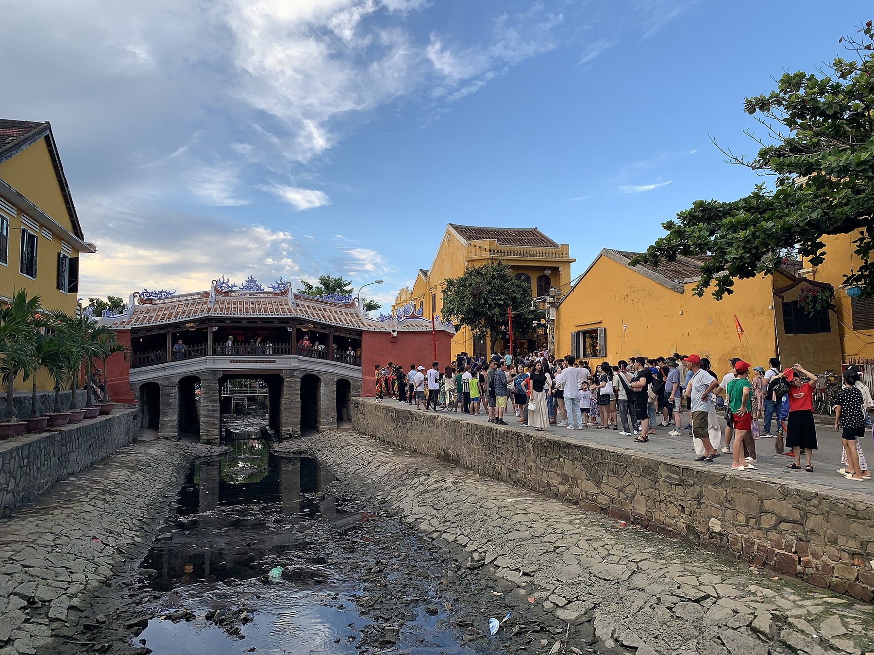 Japanese Covered Bridge Chua Cau Hoi An
