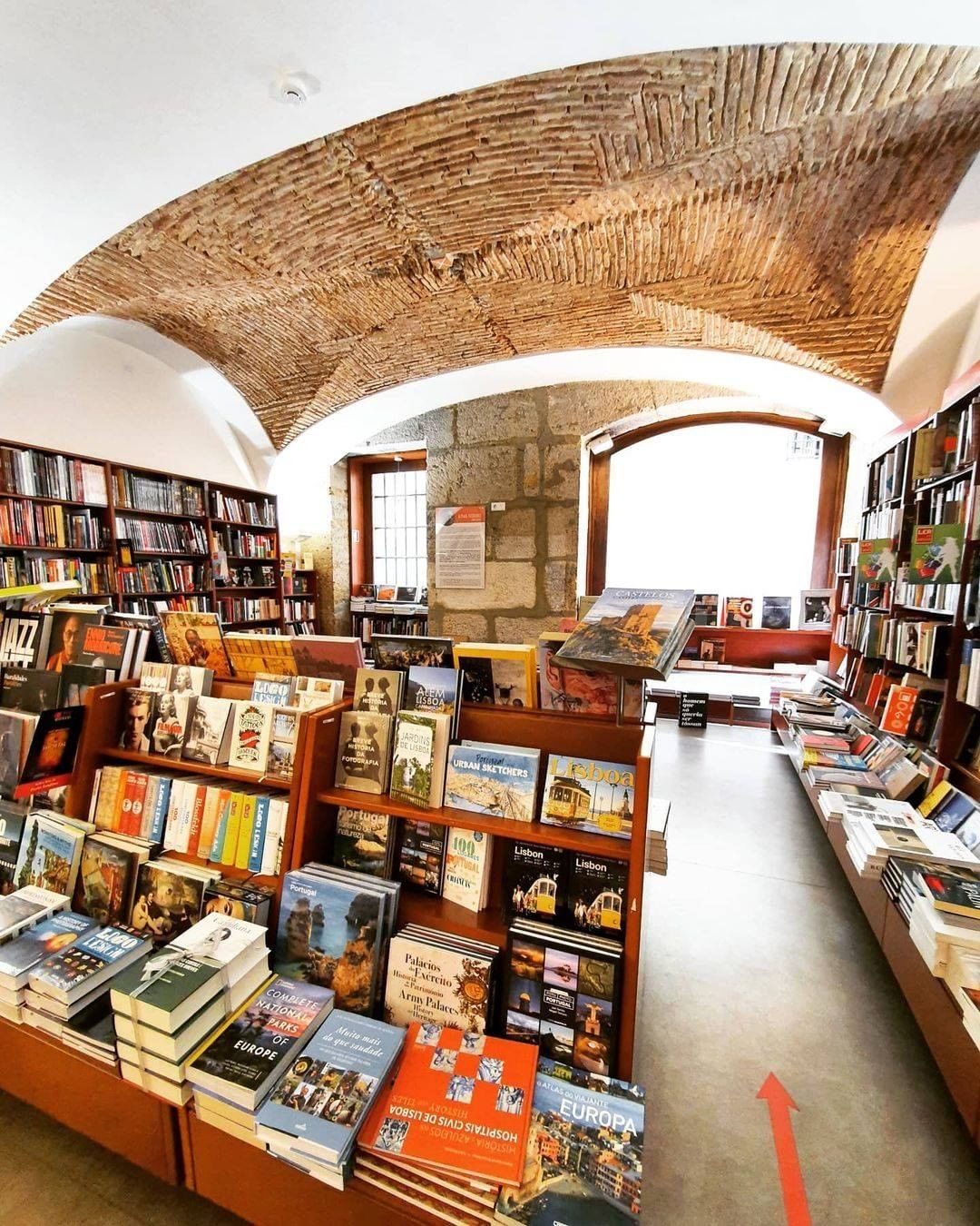 Livraria Bertrand Chiado Lisbon bookstore interior