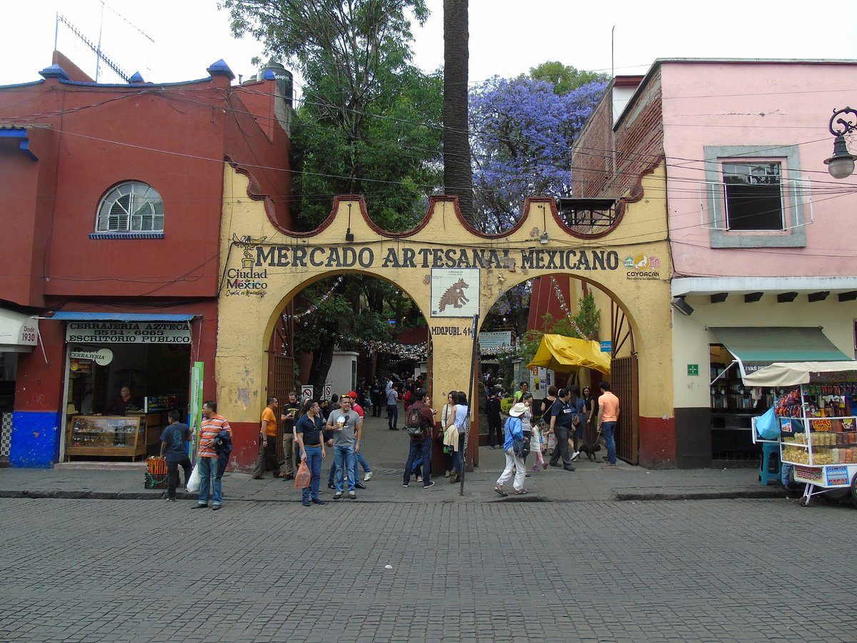 Mercado Artesanal Mexicano gate, Coyoacan, Mexico City