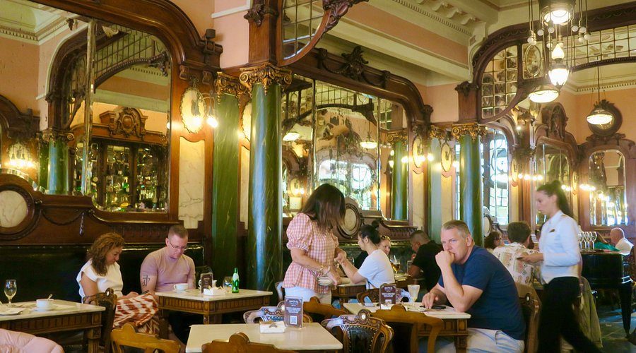 Majestic Café Porto interior