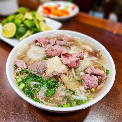 Phở 10 Lý Quốc Sư Hanoi