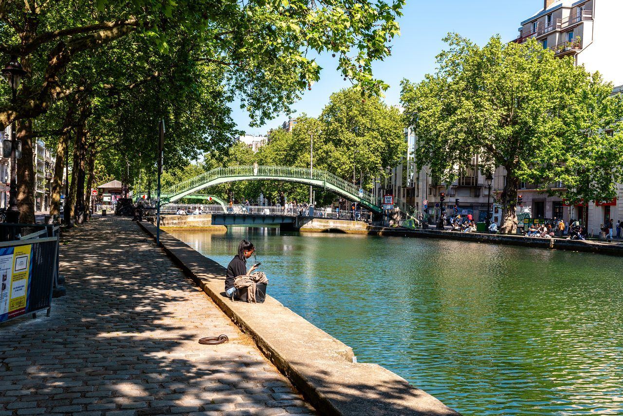 Canal Saint-Martin Paris passerelle ecluse Quai de Valmy